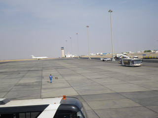 Египет, Аэропорт Марса Алам, вид с трапа нашего самолета (фото)